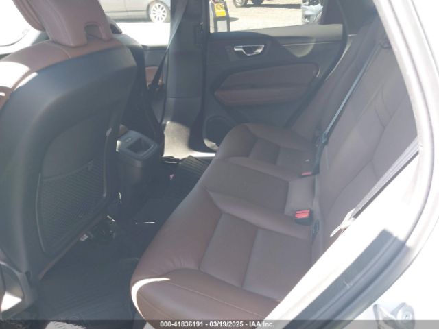 YV4L12RW3P1332481 Volvo Xc60 B5 Plus Dark Theme