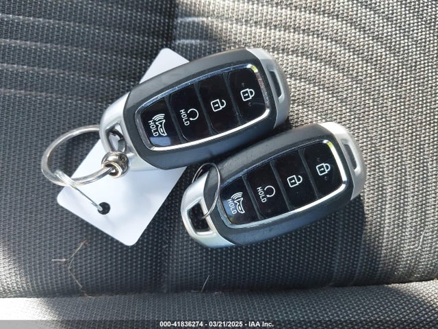 KMHRC8A36PU225589 Hyundai Venue Limited