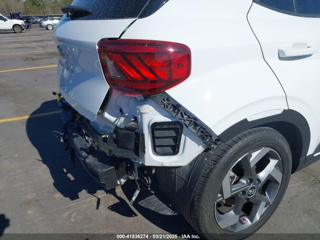 KMHRC8A36PU225589 Hyundai Venue Limited