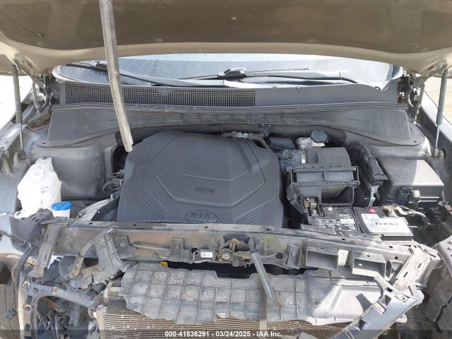5XYPG4A56KG467903 KIA Sorento 3.3l Lx