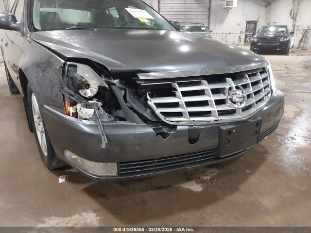 2010 CADILLAC DTS 1G6KD5EY7AU125289 Photo 5