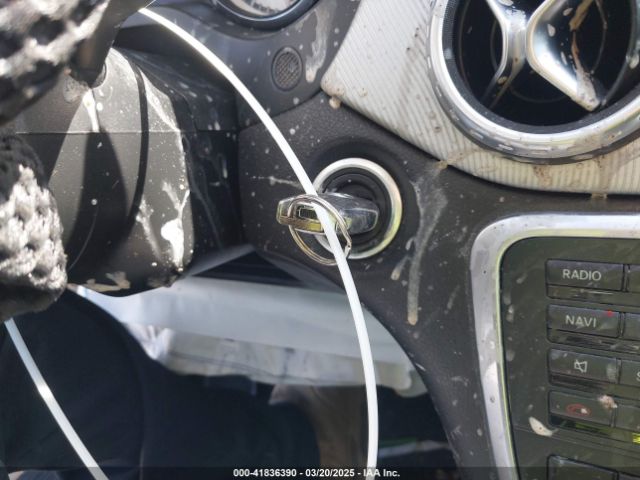 WDCTG4GB4FJ069553 Mercedes-Benz Gla 250 4matic