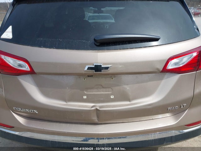 Chevrolet EQUINOX LT 2018 2GNAXSEV9J6337699 Image 17