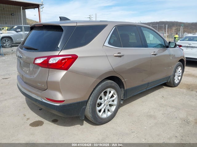 Chevrolet EQUINOX LT 2018 2GNAXSEV9J6337699 Image 4