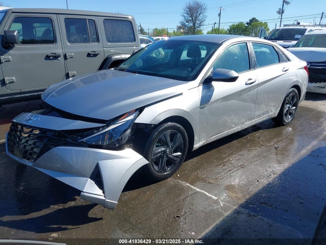 5NPLS4AG8MH034125 Hyundai ELANTRA SEL
