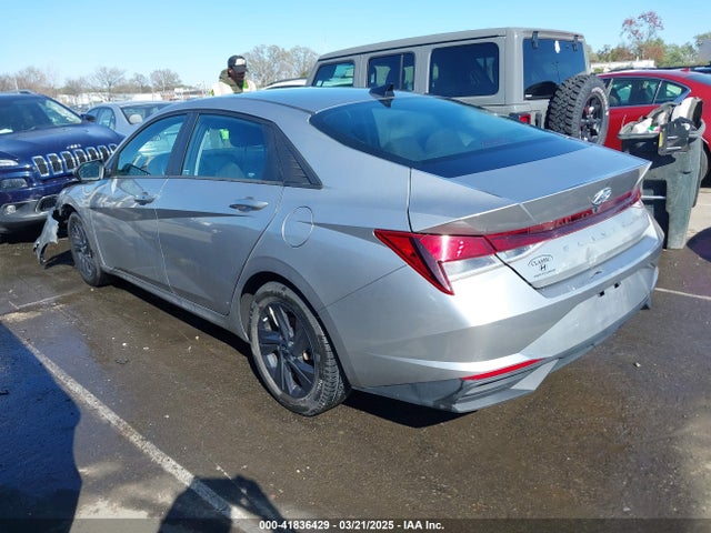 5NPLS4AG8MH034125 Hyundai ELANTRA SEL