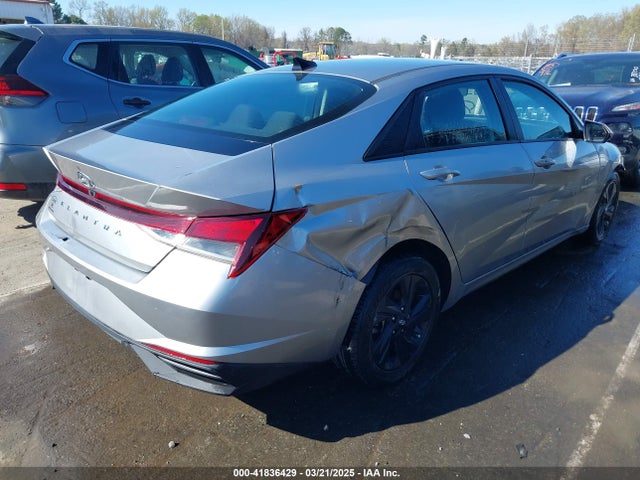5NPLS4AG8MH034125 Hyundai ELANTRA SEL