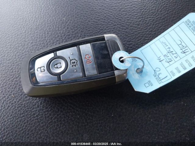 1FMJU1HT6KEA73730 Ford Expedition Xlt