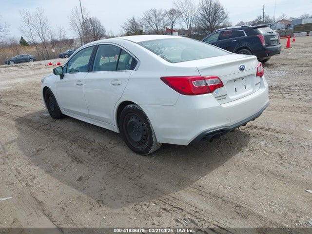 Subaru u5 2018 4S3BNAA61J3038369 Image 3