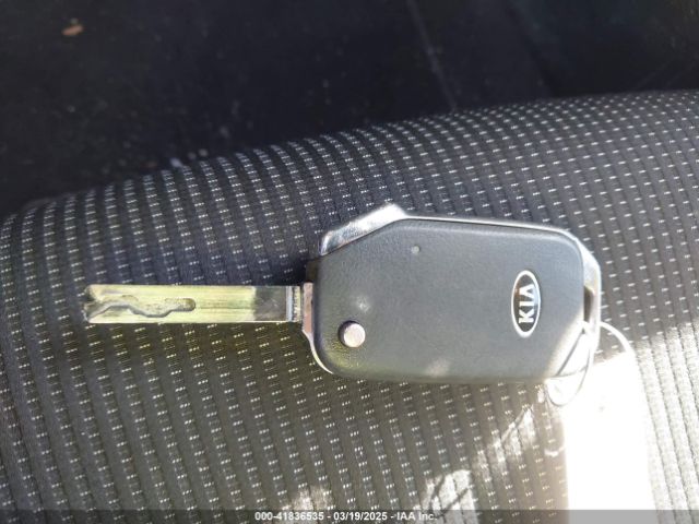 3KPF24AD7ME284348 KIA Forte Lxs