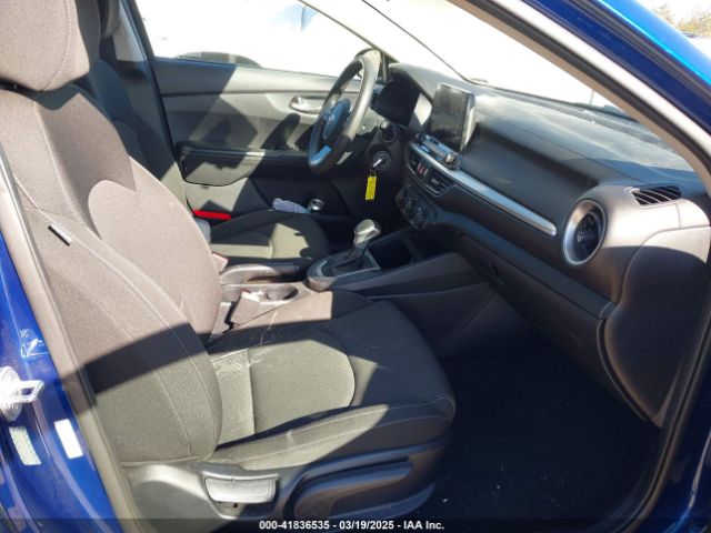 3KPF24AD7ME284348 KIA Forte Lxs