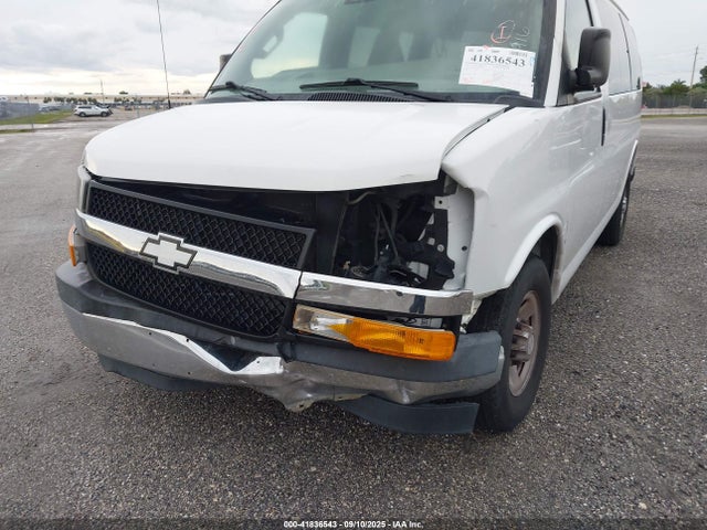 1GAWGFFG9K1256916 Chevrolet Express 2500 Lt