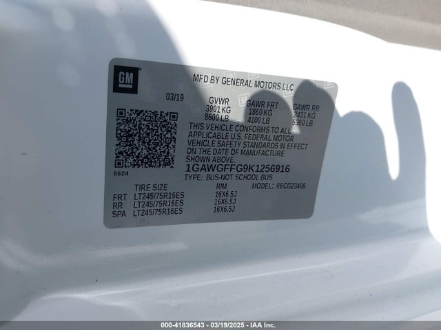 1GAWGFFG9K1256916 Chevrolet Express 2500 Lt