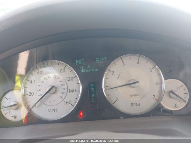 2010 CHRYSLER 300C 2C3CA6CT3AH114384 Photo 6