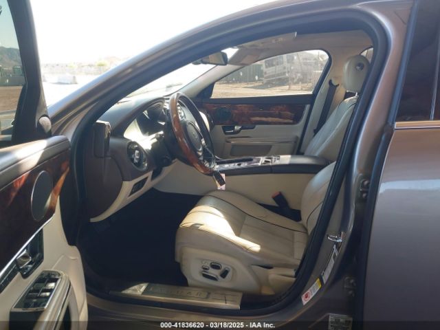 2011 JAGUAR XJ SAJWA2GB0BLV13469 Photo 4