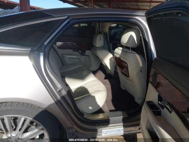 2011 JAGUAR XJ SAJWA2GB0BLV13469 Photo 7
