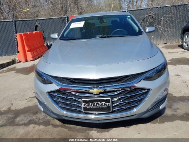 1G1ZD5ST2NF126888 Chevrolet Malibu Fwd Lt