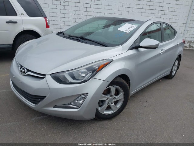 KMHDH4AE0FU388114 Hyundai ELANTRA SE