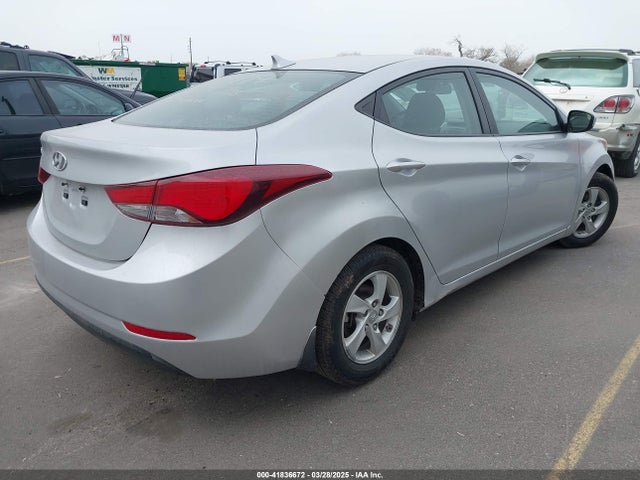 KMHDH4AE0FU388114 Hyundai ELANTRA SE