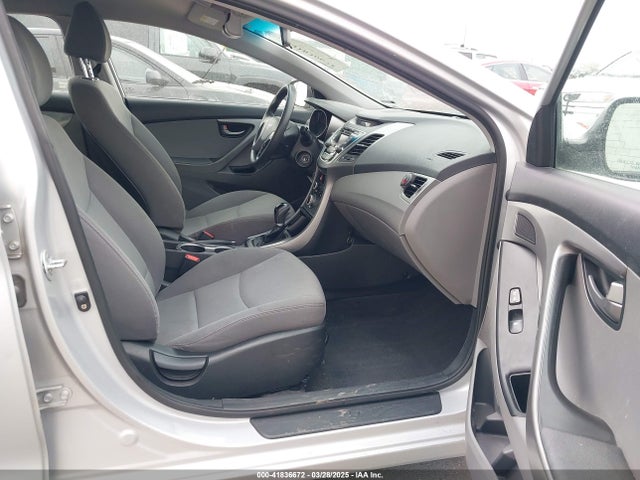 KMHDH4AE0FU388114 Hyundai ELANTRA SE