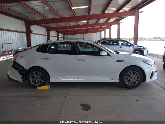 5XXGT4L36LG393377 KIA Optima Lx