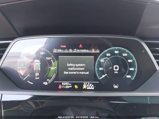 WA14AAGE6RB058129 Audi Q8