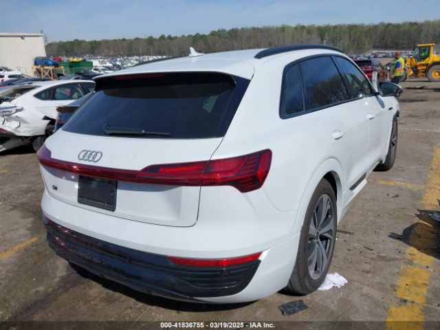 WA14AAGE6RB058129 Audi Q8
