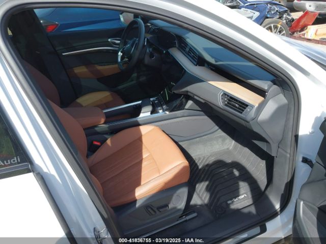 WA14AAGE6RB058129 Audi Q8
