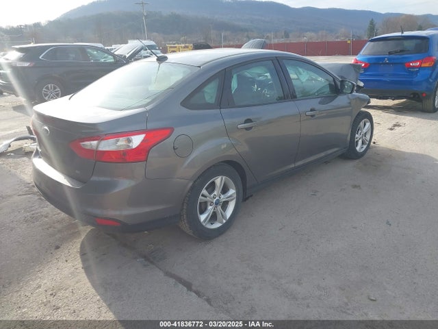 Ford FOCUS SE 2014 1FADP3F29EL125503 Image 4