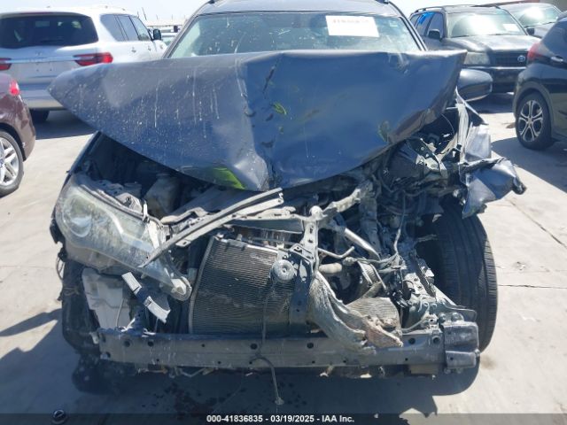 JTMZFREV2FJ053512 Toyota RAV4 LE