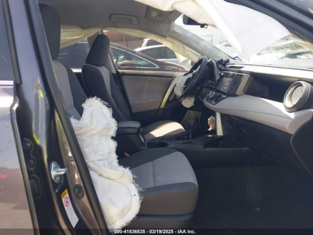 JTMZFREV2FJ053512 Toyota RAV4 LE