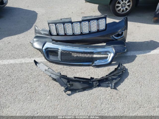 1C4RJFCG1JC441118 Jeep Grand Cherokee Overland 4x4
