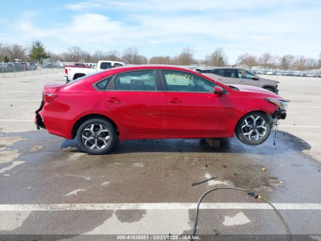 3KPF24AD2KE082952 KIA Forte Lxs