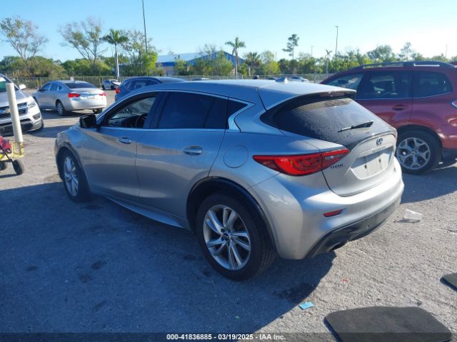 2017 INFINITI QX30 SJKCH5CP8HA033889 Photo 2