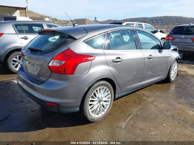 Ford Focus Titanium 2014 1FADP3N29EL418304 Image 4