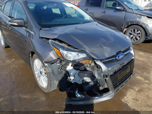 Ford Focus Titanium 2014 1FADP3N29EL418304 Image 6