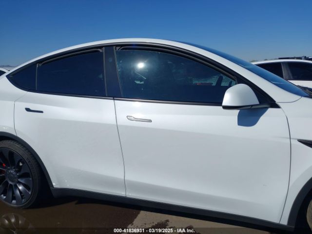 7SAYGDEF4RF053711 Tesla Model Y Performance Dual Motor All-wheel Drive