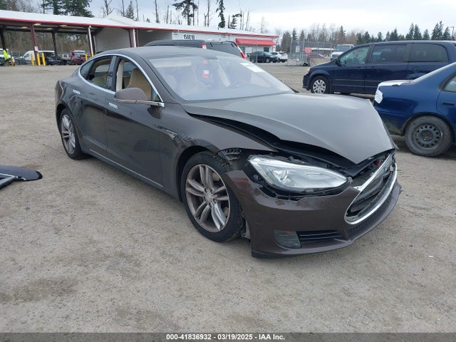 2013 TESLA MODEL S 5YJSA1DG5DFP09632 Photo 0