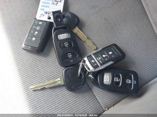 5NPD84LF1HH006860 Hyundai ELANTRA SE