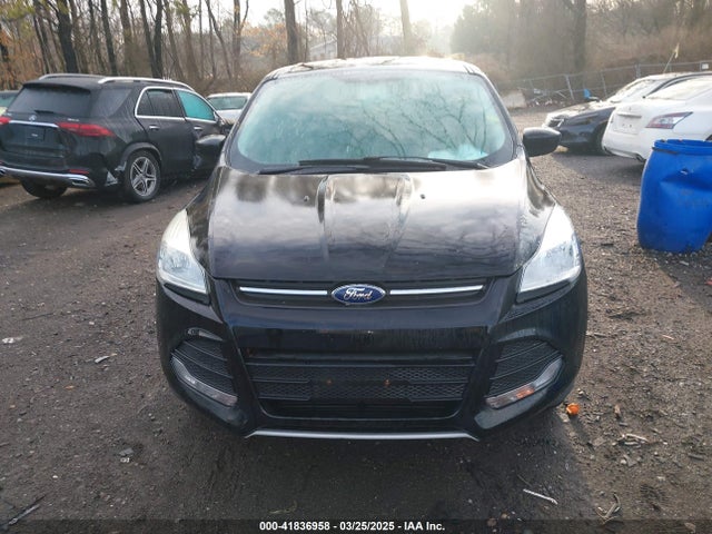 1FMCU9GX0GUB86260 Ford ESCAPE SE