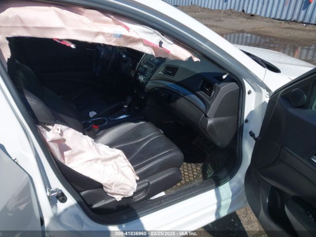 19UDE2F37KA000916 Acura Ilx Standard