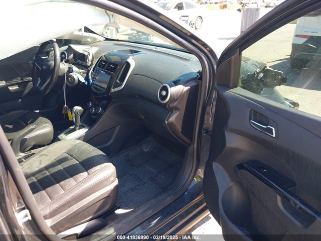 1G1JG6SB7F4129087 Chevrolet Sonic Rs Auto