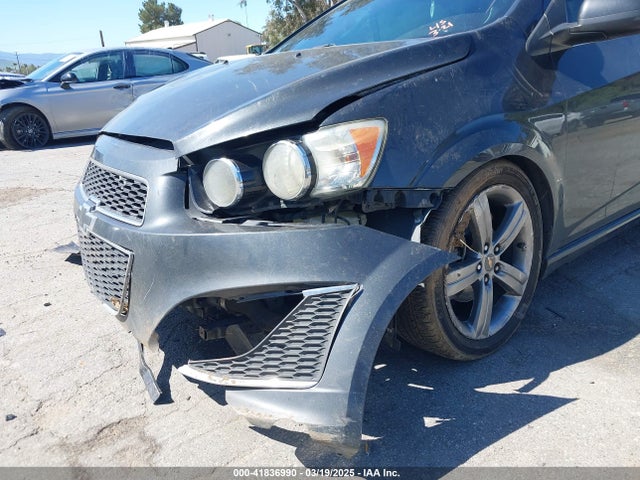 1G1JG6SB7F4129087 Chevrolet Sonic Rs Auto
