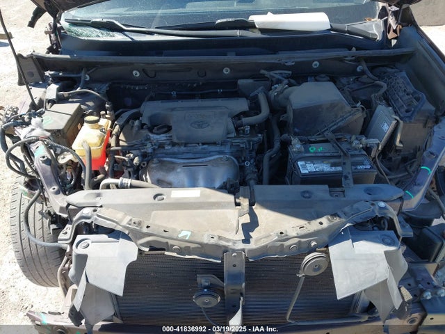 2T3ZFREVXHW343503 Toyota RAV4 LE