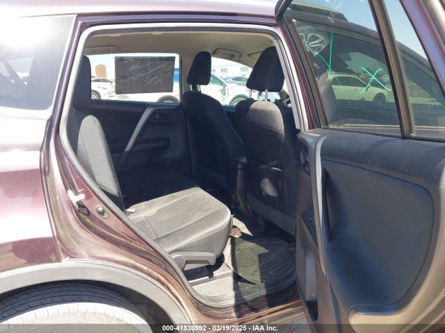 2T3ZFREVXHW343503 Toyota RAV4 LE