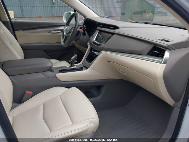 2017 CADILLAC XT5 1GYKNDRS1HZ317986 Photo 4