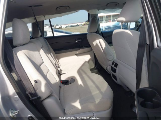 5FNYF5H17GB029339 Honda PILOT LX