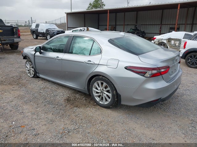 Toyota CAMRY LE 2024 4T1C11AK0RU874480 Image 3