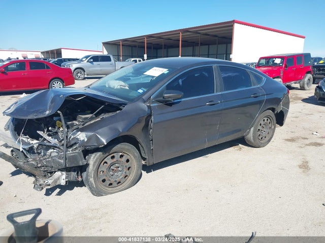 Chrysler 200 LX 2015 1C3CCCFB0FN600970 Image 2