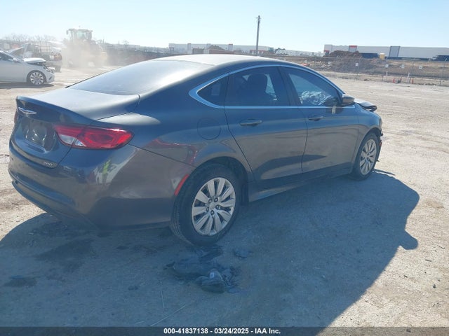 Chrysler 200 LX 2015 1C3CCCFB0FN600970 Image 4